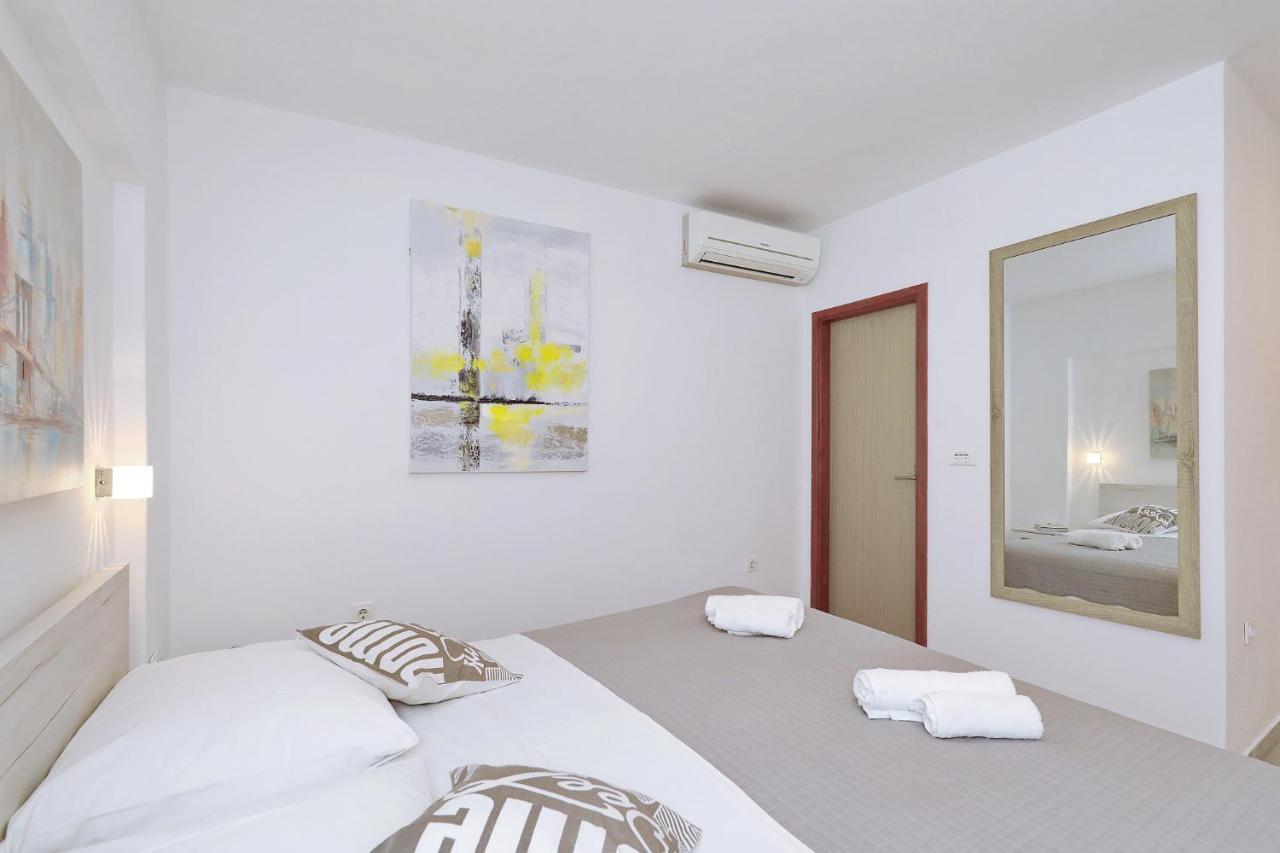 Apartmani Strpic Биоград на Мору Екстериор снимка