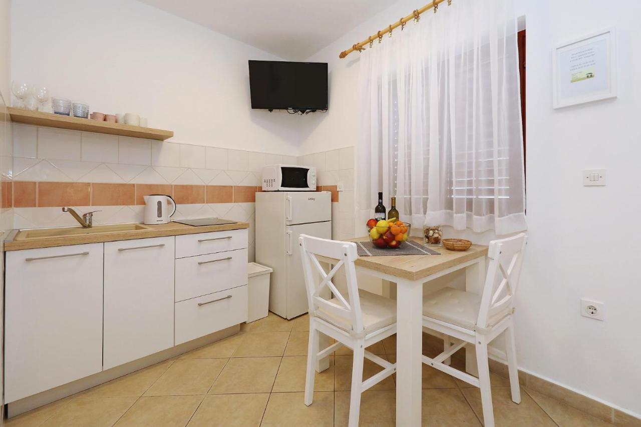 Apartmani Strpic Биоград на Мору Екстериор снимка
