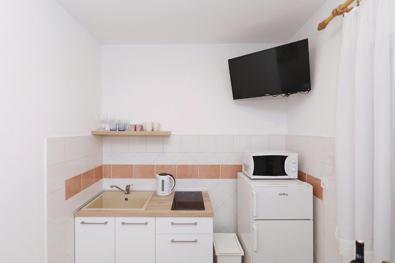 Apartmani Strpic Биоград на Мору Екстериор снимка
