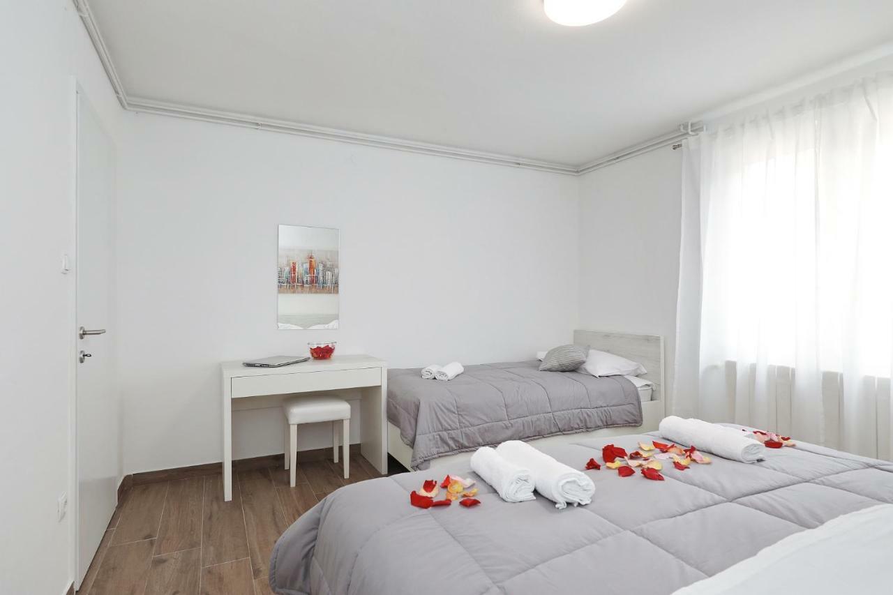 Apartmani Strpic Биоград на Мору Екстериор снимка