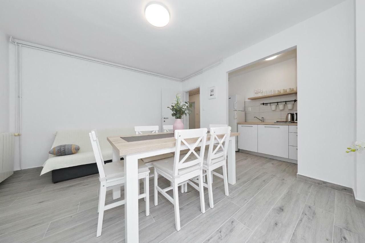 Apartmani Strpic Биоград на Мору Екстериор снимка